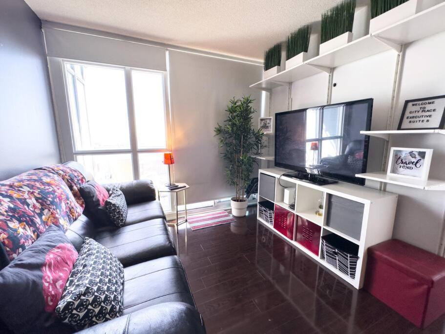 Comfort Two Beds Suite By Cn Tower Rogers Centre Plus Free Parking Toronto Eksteriør bilde