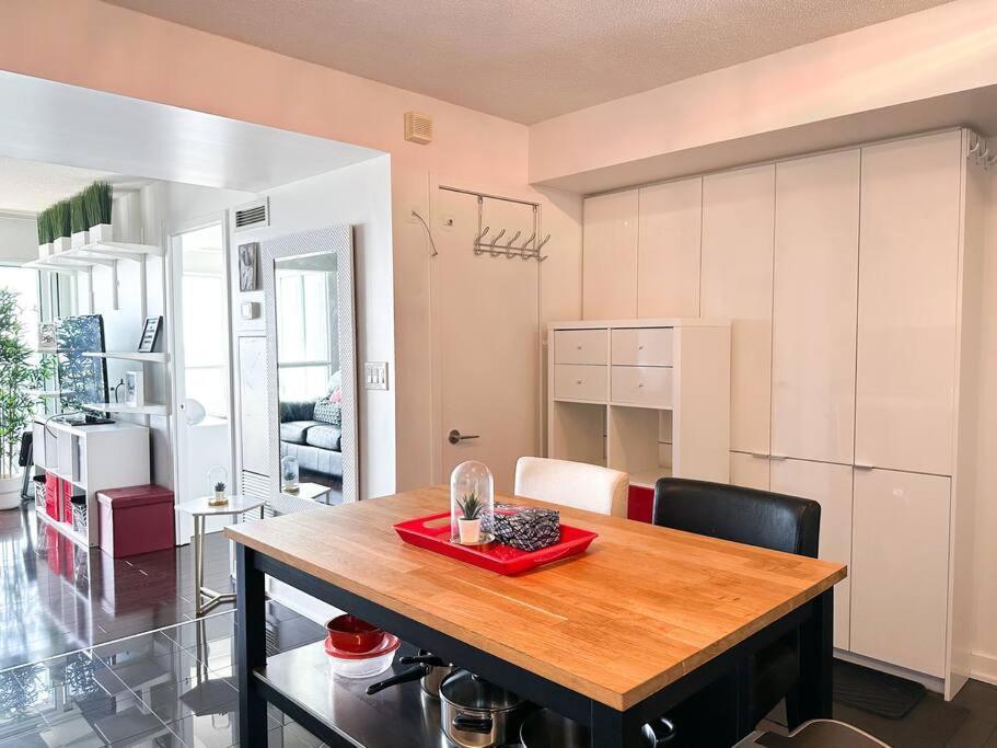 Comfort Two Beds Suite By Cn Tower Rogers Centre Plus Free Parking Toronto Eksteriør bilde