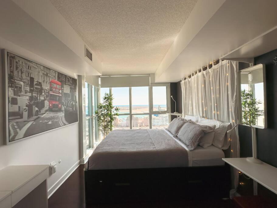 Comfort Two Beds Suite By Cn Tower Rogers Centre Plus Free Parking Toronto Eksteriør bilde
